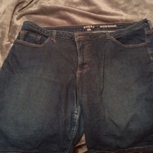 Rider's Midrise Bermuda shorts